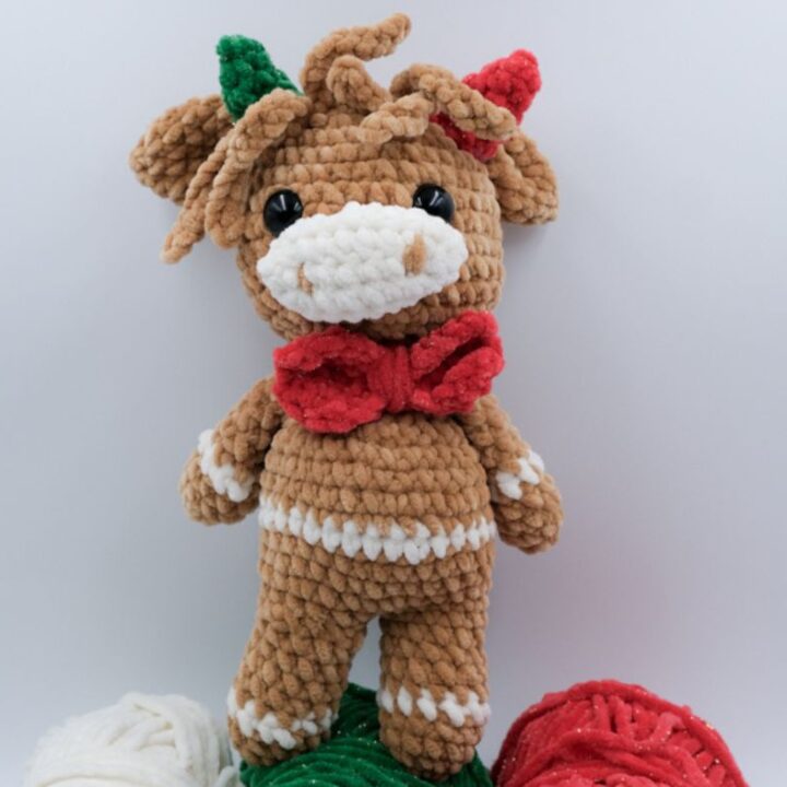 crochet gingerbread highland cow, Molly by Yarnhild