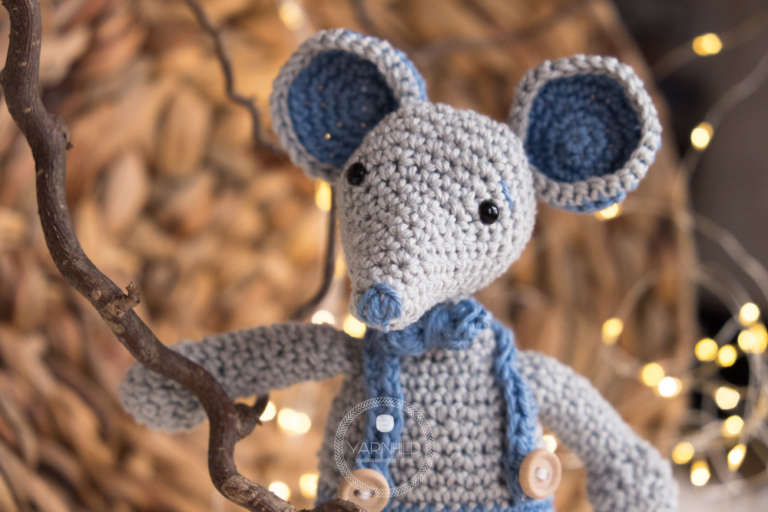 crochet mouse, free amirugumi pattern