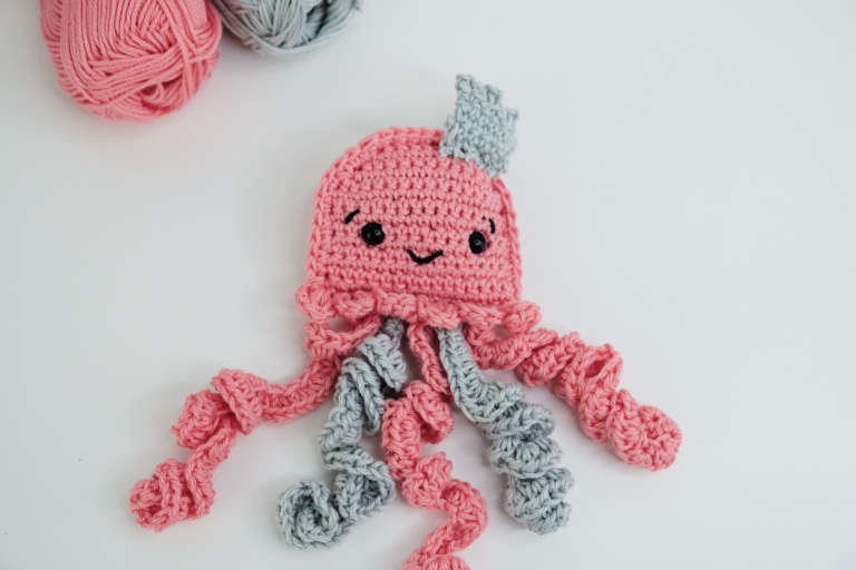 Crochet jellyfish - video tutorial