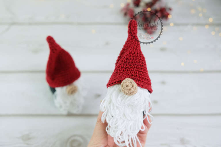 How to crochet a mini gnome
