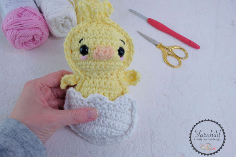 Easter chick pattern