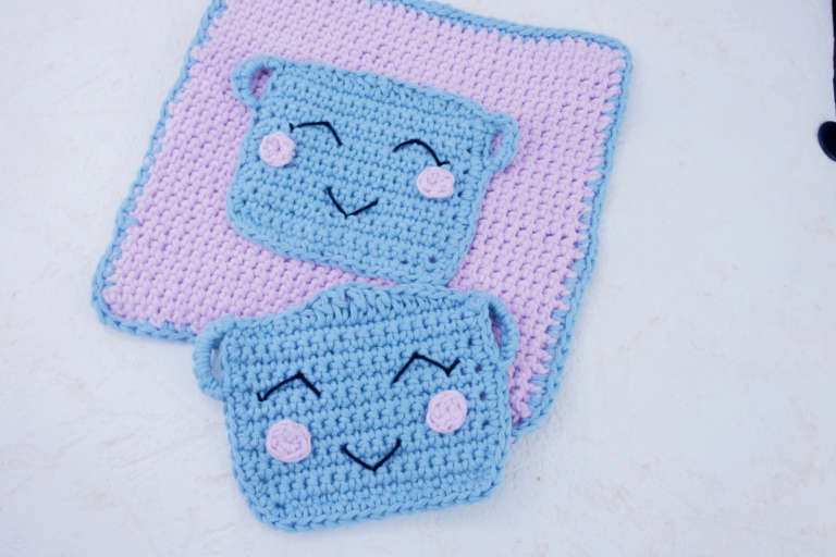 Poppy the potholder - crochet video pattern