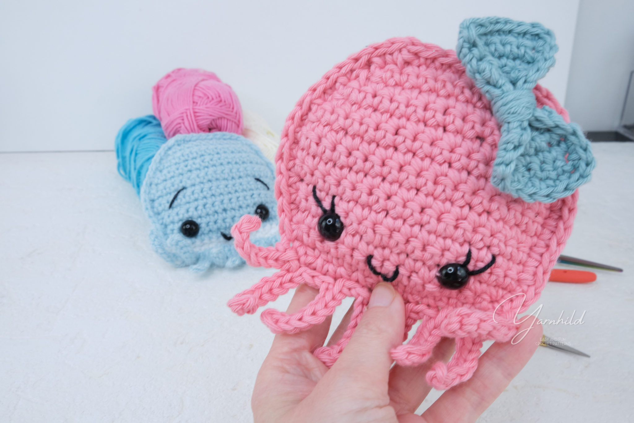 How to crochet an octopus Beginner friendly amigurumi pattern.