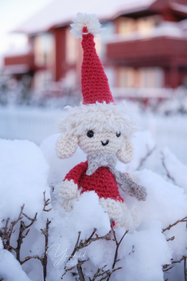 How to crochet the loop stitch - in rows and rounds