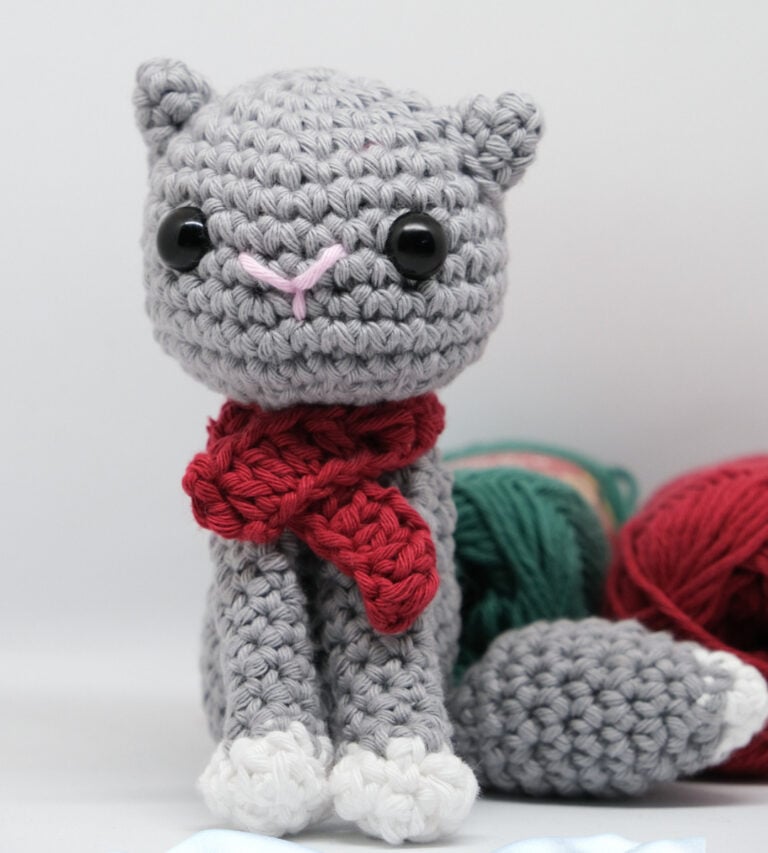 Lilly the crochet cat - Free amigurumi cat pattern