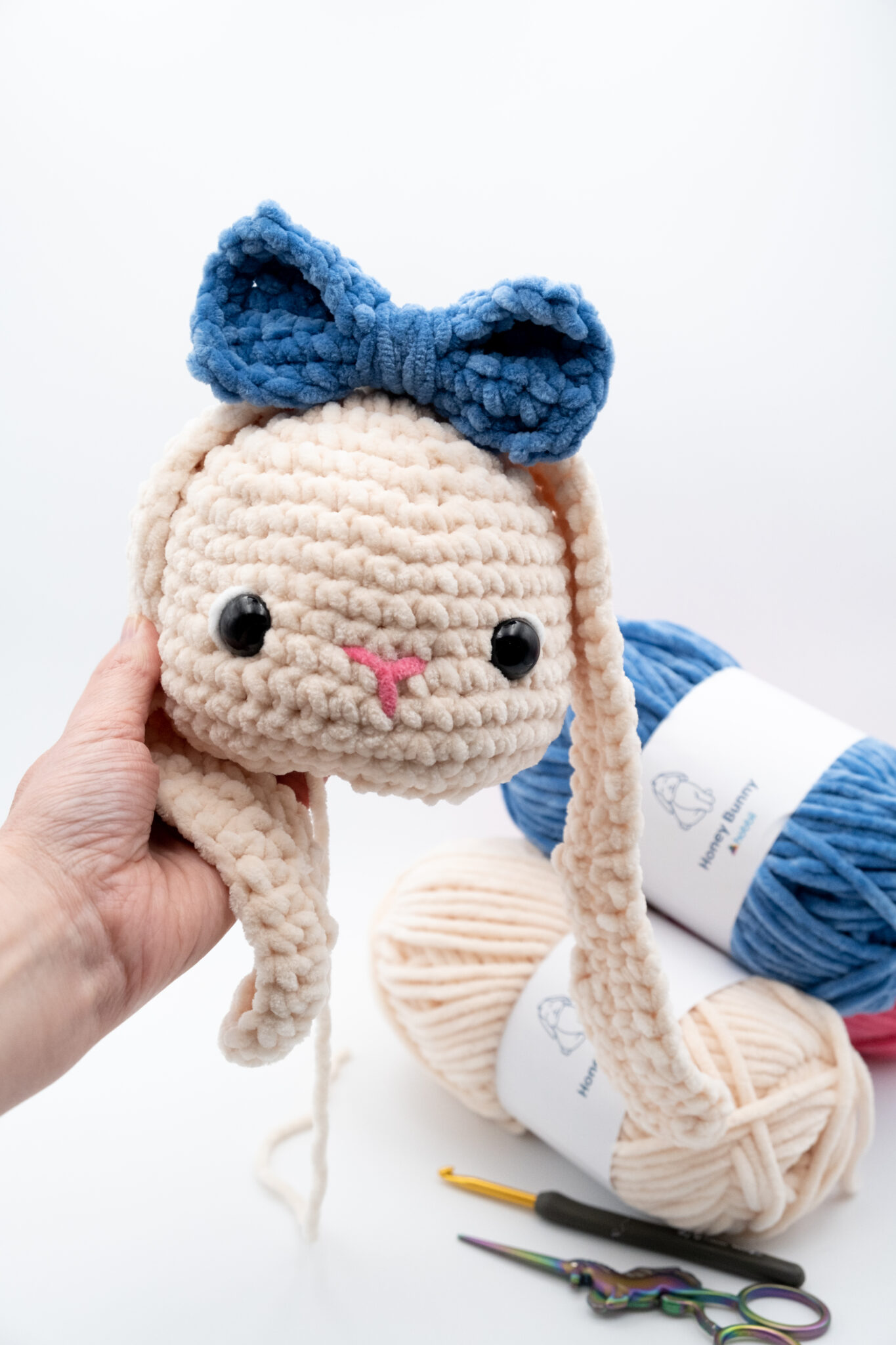 Free crochet amigurumi bunny pattern