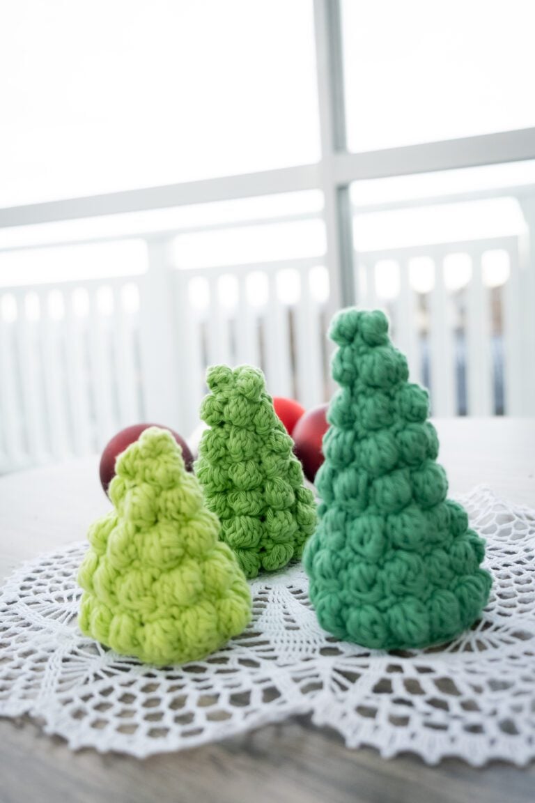 How to crochet The Bobble Christmas Tree - A free crochet pattern