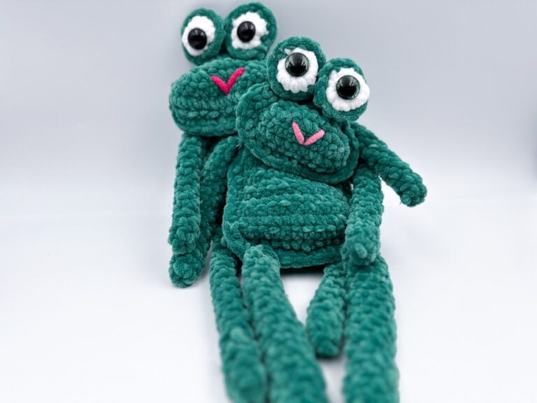 How to crochet a cute frog