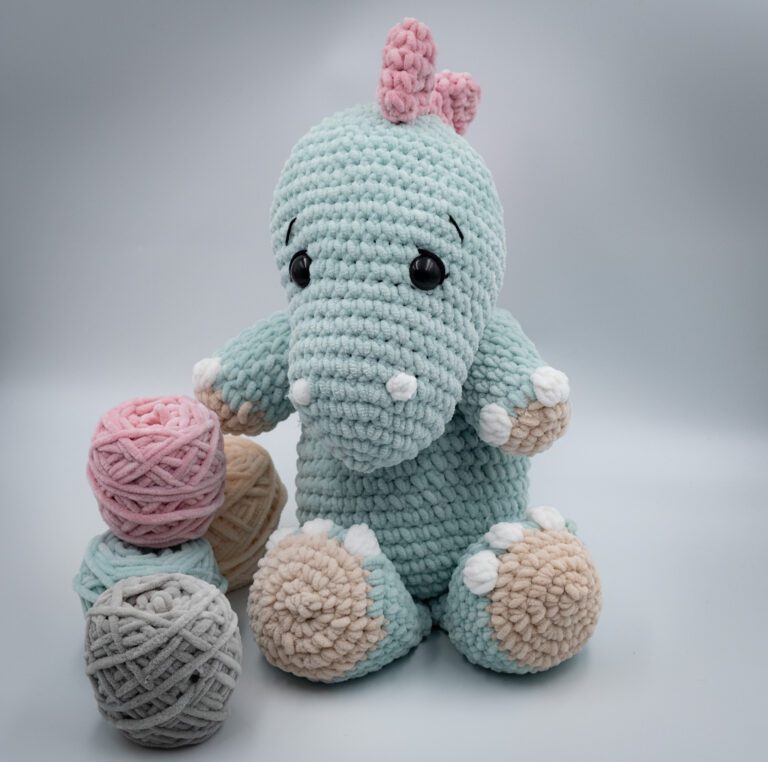 Einen süßen Dinosaurier häkeln