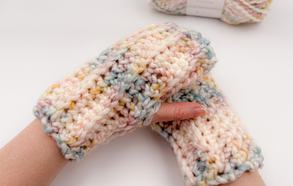 crochet fingerless gloves