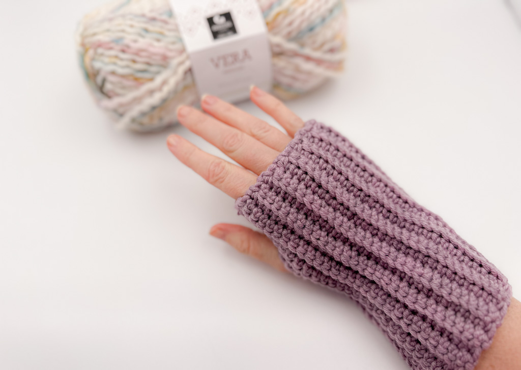 crochet fingerless gloves