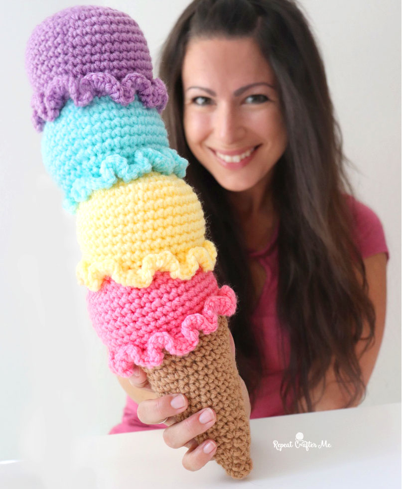 Stacked ice cream cone crochet &ndash; fun summer gift idea