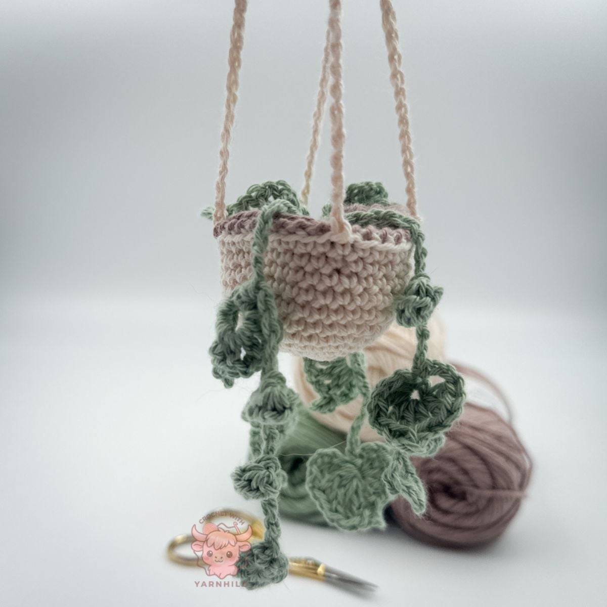 Crochet Hanging Plant - Free Crochet Pattern and Video tutorial
