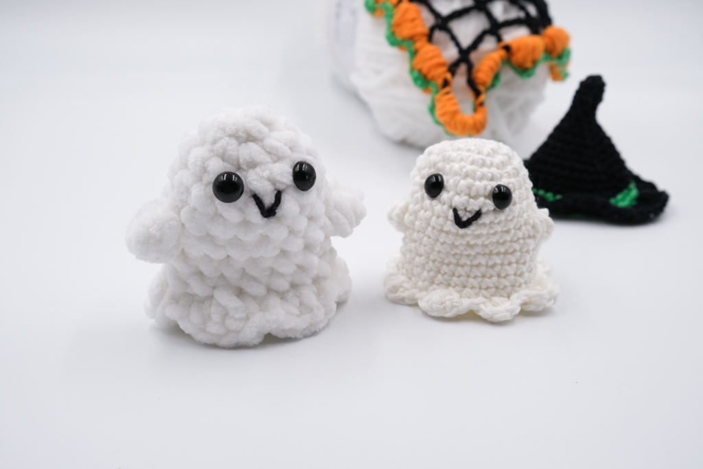 crochet mini ghost