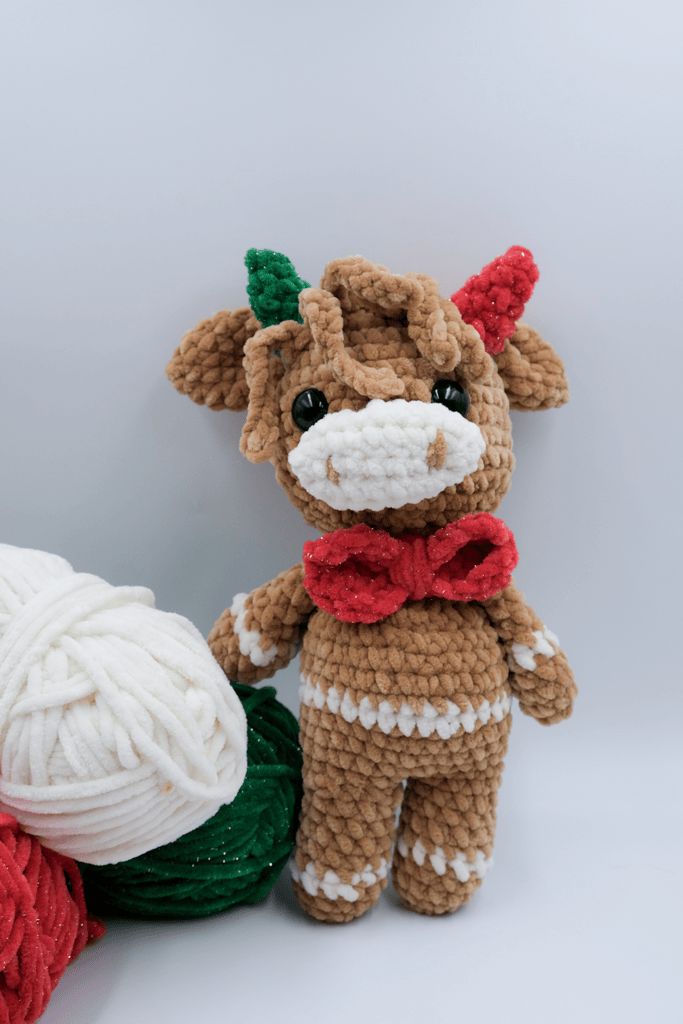 crochet gingerbread highland cow